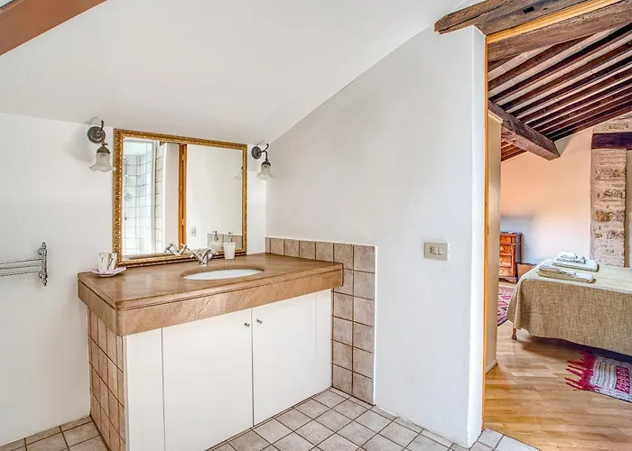 Castello Di Magrano *